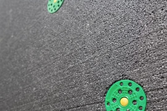 Сравнение характеристик наружных теплоизоляционных материалов: какой материал эффективнее?